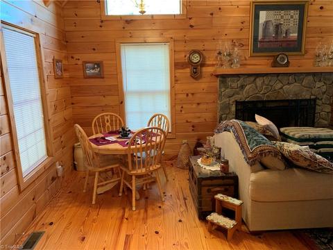 310 Doe Run, Purlear, NC 28665 photo 5