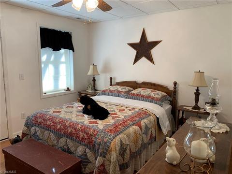 310 Doe Run, Purlear, NC 28665 photo 11