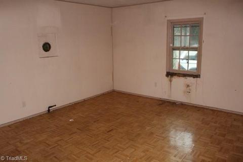 1909 Blain St, High Point, NC 27262 photo 8