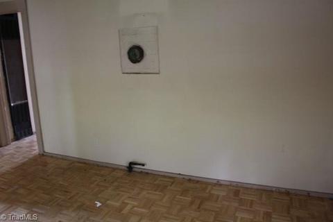 1909 Blain St, High Point, NC 27262 photo 10