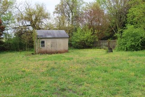 1909 Blain St, High Point, NC 27262 photo 3