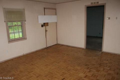 1909 Blain St, High Point, NC 27262 photo 9