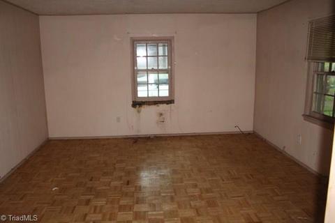 1909 Blain St, High Point, NC 27262 photo 7