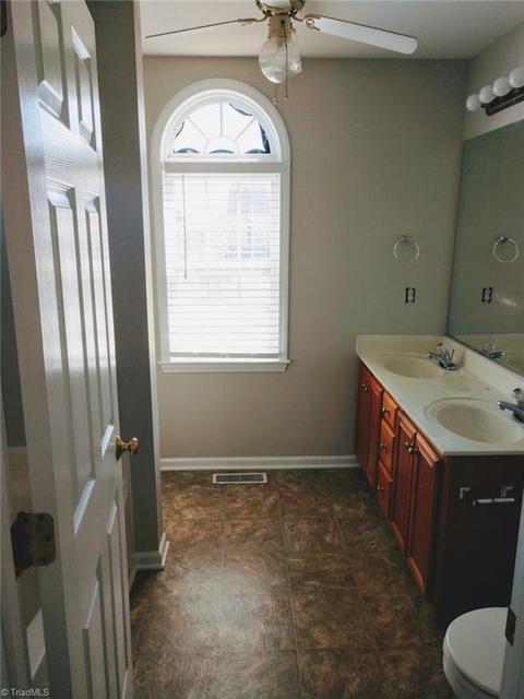 874 Eli Moore Ct, High Point, NC 27265 photo 10