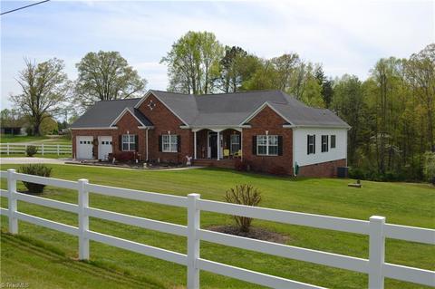 1200 Ridge Rd, Pine Hall, NC 27042 photo 3