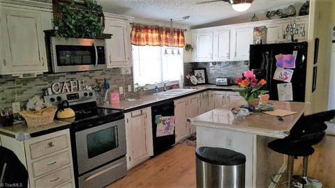 274 Sandy Ln, Advance, NC 27006 photo 4
