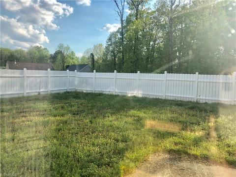 2477 Ingleside Dr, High Point, NC 27265 photo 10