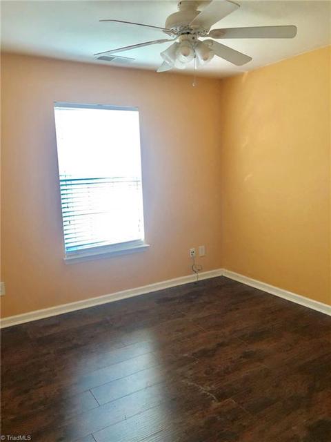 2477 Ingleside Dr, High Point, NC 27265 photo 17