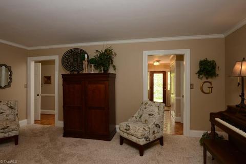 100 Shadow Valley Rd, High Point, NC 27262 photo 10