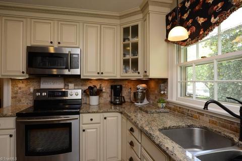 100 Shadow Valley Rd, High Point, NC 27262 photo 15