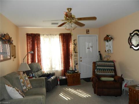 704 English Ct, Trinity, NC 27370 photo 6
