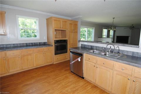 1141 Robert C Kellam Rd, Pinnacle, NC 27043 photo 10