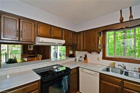 122 Forest Ct, Advance, NC 27006 photo 12