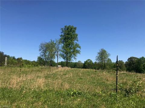 1157 Gravitte Rd, Pilot Mountain, NC 27041 photo 14