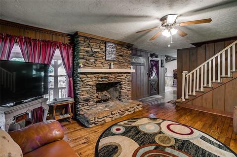1436 Cagle Loop Rd, Seagrove, NC 27341 photo 3