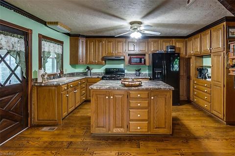 1436 Cagle Loop Rd, Seagrove, NC 27341 photo 6