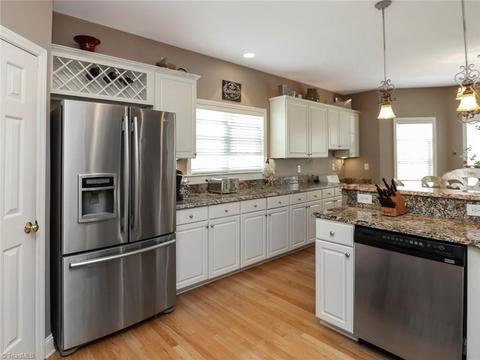 4372 Cedar Trail Ct, High Point, NC 27265 photo 9