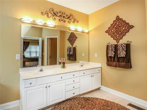 4372 Cedar Trail Ct, High Point, NC 27265 photo 16