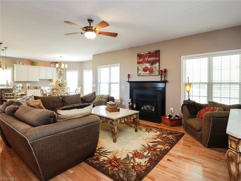 4372 Cedar Trail Ct, High Point, NC 27265 photo 11