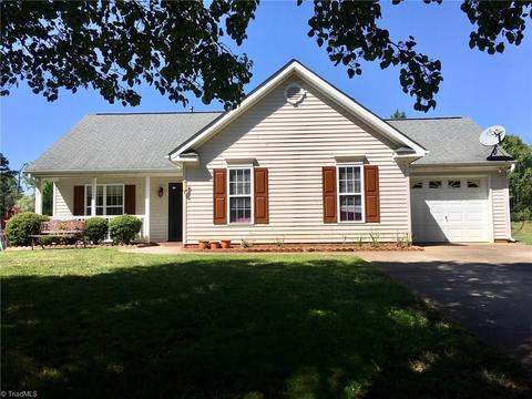 3821 Eagles View Ct, High Point, NC 27265 photo 17
