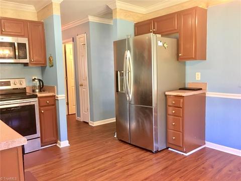 3821 Eagles View Ct, High Point, NC 27265 photo 7