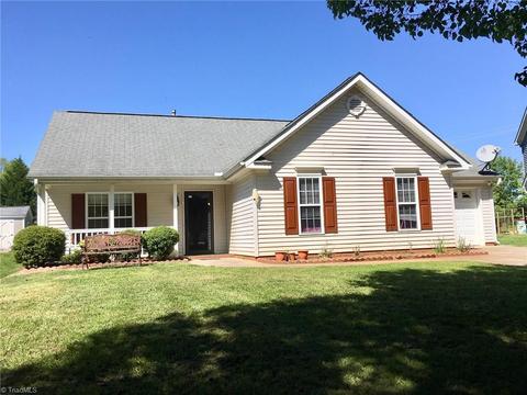 3821 Eagles View Ct, High Point, NC 27265 photo 1