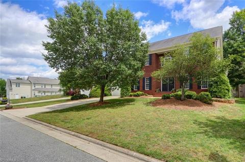 4368 Cedar Trail Ct, High Point, NC 27265 photo 2
