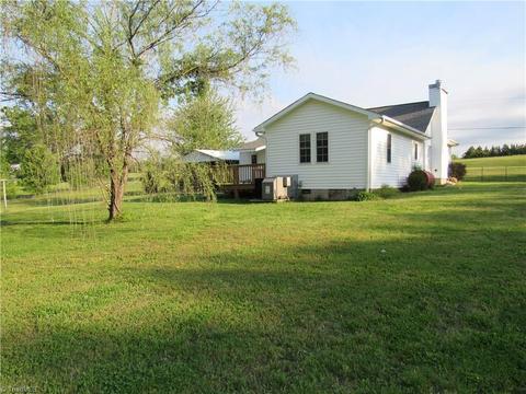 1252 Denny Rd, King, NC 27021 photo 8