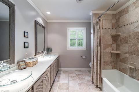 1208 Lancaster Pl, High Point, NC 27262 photo 17