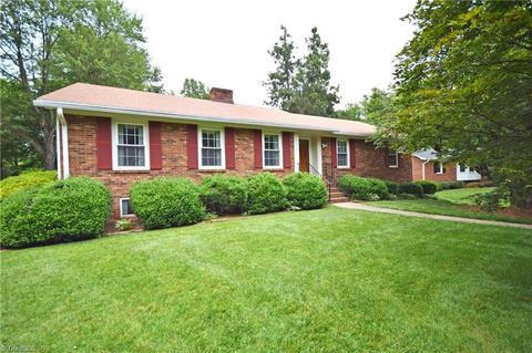 145 Stanwell Ct, Clemmons, NC 27012 photo 2