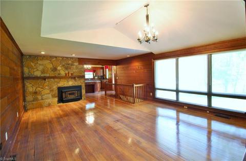 225 Old Mill Rd, High Point, NC 27265 photo 2