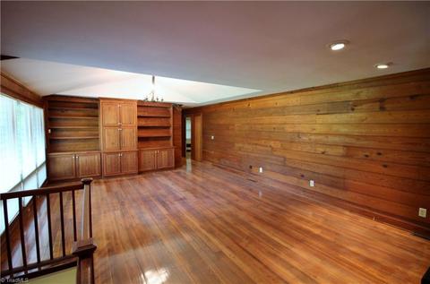 225 Old Mill Rd, High Point, NC 27265 photo 4