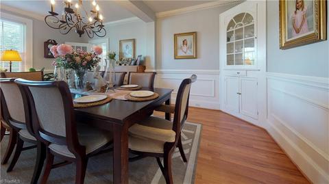 722 W Main St, Pilot Mountain, NC 27041 photo 6