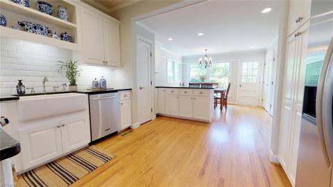 722 W Main St, Pilot Mountain, NC 27041 photo 8