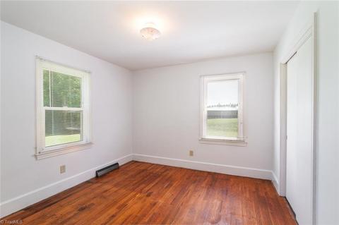 609 Johnson Rd, High Point, NC 27265 photo 8
