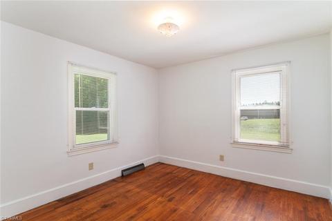 609 Johnson Rd, High Point, NC 27265 photo 9