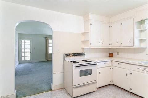 609 Johnson Rd, High Point, NC 27265 photo 12