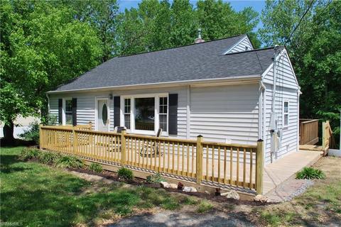 114 E Bellevue Dr, High Point, NC 27265 photo 3