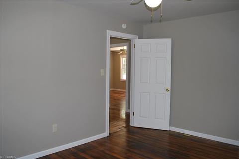 114 E Bellevue Dr, High Point, NC 27265 photo 10