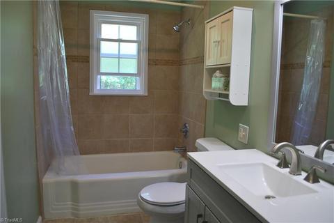 114 E Bellevue Dr, High Point, NC 27265 photo 17