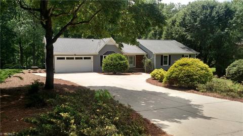 3865 Creekview Dr, Trinity, NC 27370 photo 1