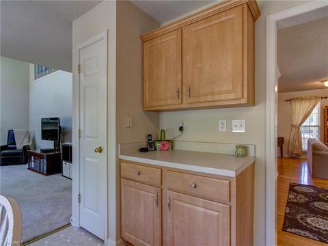 3961 Sorrell Ct, High Point, NC 27265 photo 14