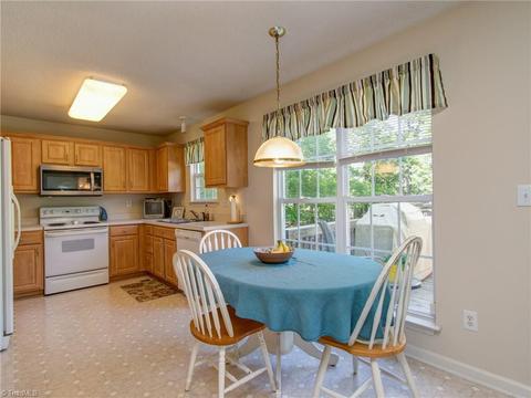 3961 Sorrell Ct, High Point, NC 27265 photo 10