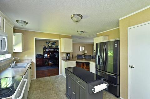 132 Robys Rd, King, NC 27021 photo 10