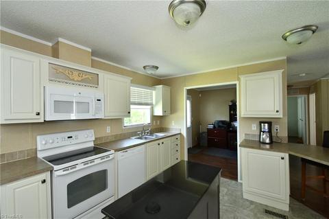 132 Robys Rd, King, NC 27021 photo 11