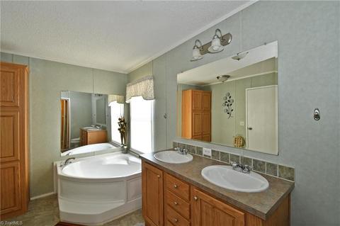 132 Robys Rd, King, NC 27021 photo 13