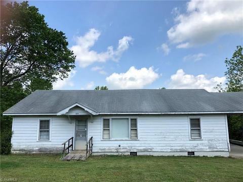 785 Powell Bridge Rd, Harmony, NC 28634 photo 2