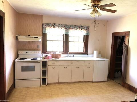 785 Powell Bridge Rd, Harmony, NC 28634 photo 5