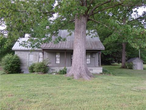 6276 Gallimore Town Rd, Trinity, NC 27370 photo 4