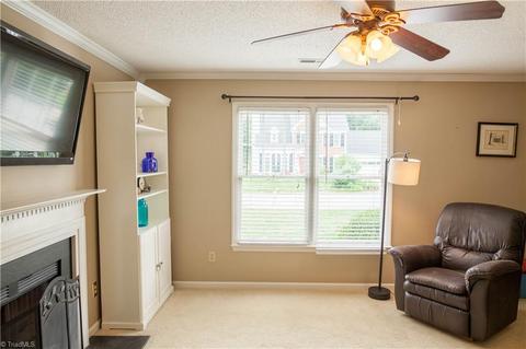 3230 Sparrowhawk Dr, High Point, NC 27265 photo 5